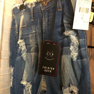 Fashion Nova Ripped fashion jeans size 9